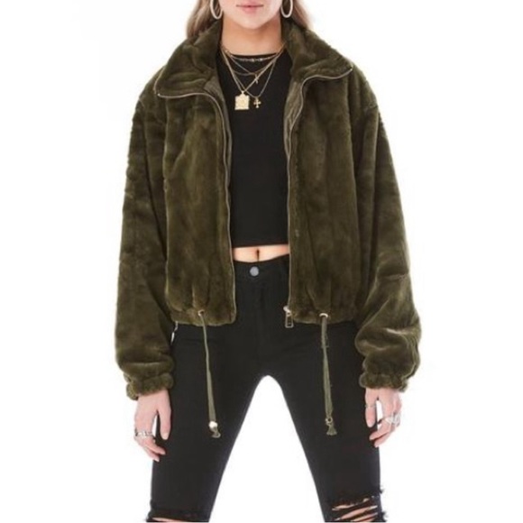 NWT Carmar Faux Fur Zip Front Crop Jacket - Picture 1 of 6
